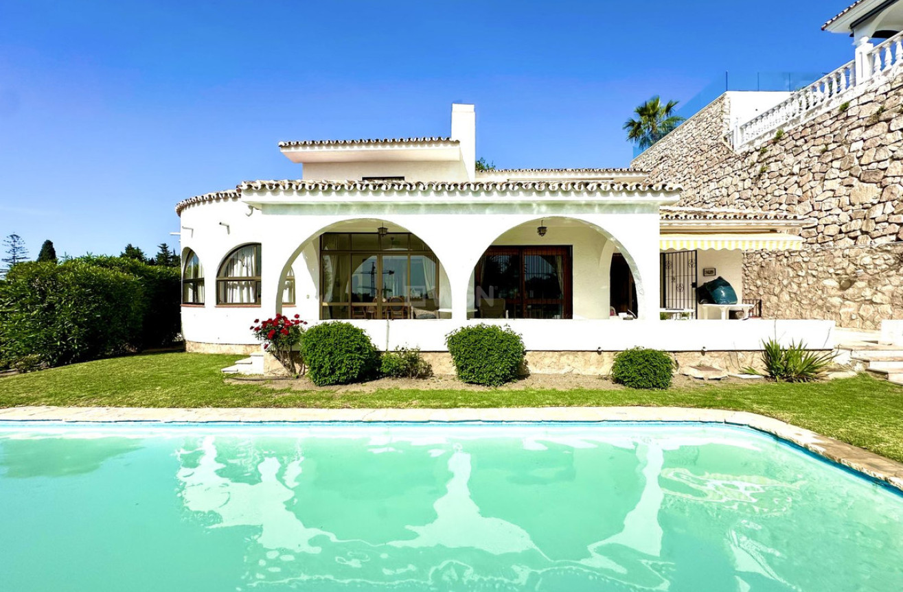 Odsprzedaż - Villa - Torremuelle - Costa del Sol