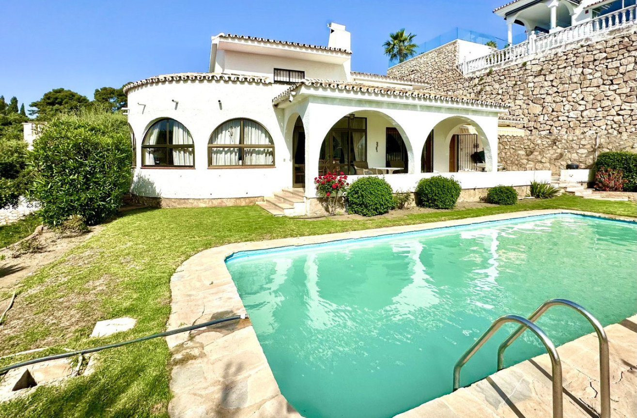 Odsprzedaż - Villa - Torremuelle - Costa del Sol