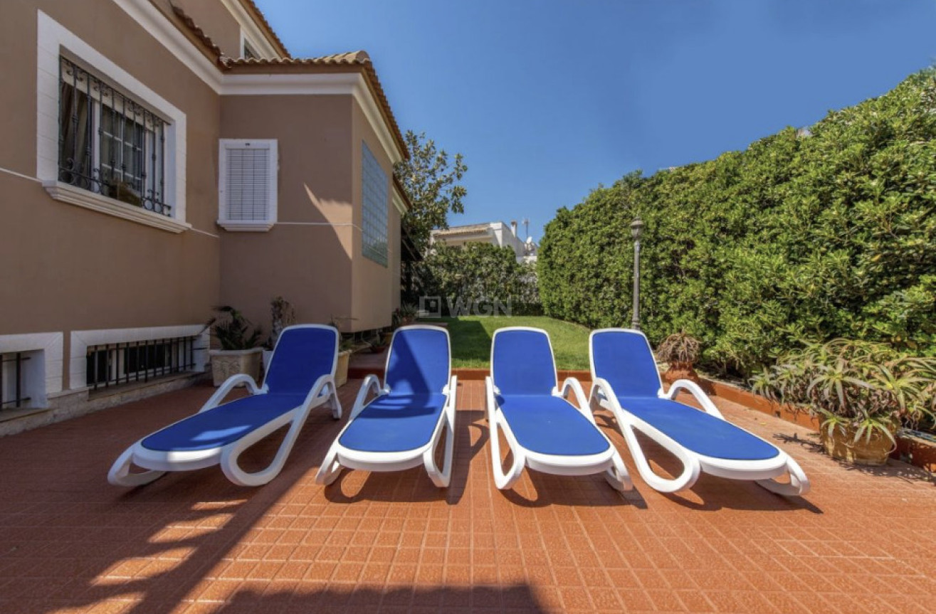 Odsprzedaż - Villa - La Mata - Costa Blanca