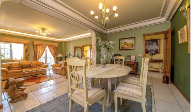 Odsprzedaż - Villa - La Mata - Costa Blanca