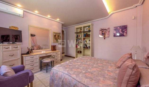 Odsprzedaż - Villa - La Mata - Costa Blanca