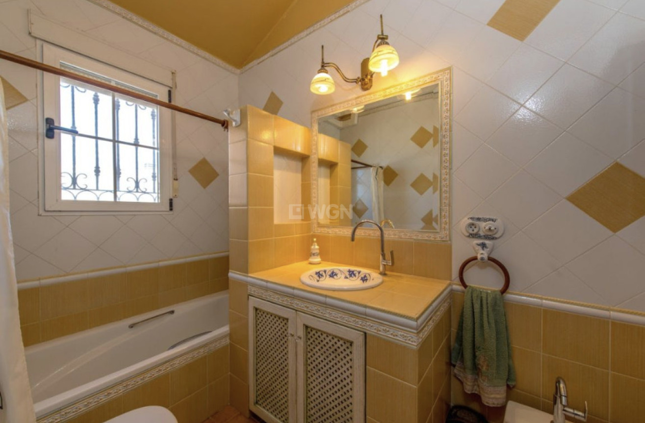 Odsprzedaż - Villa - La Mata - Costa Blanca