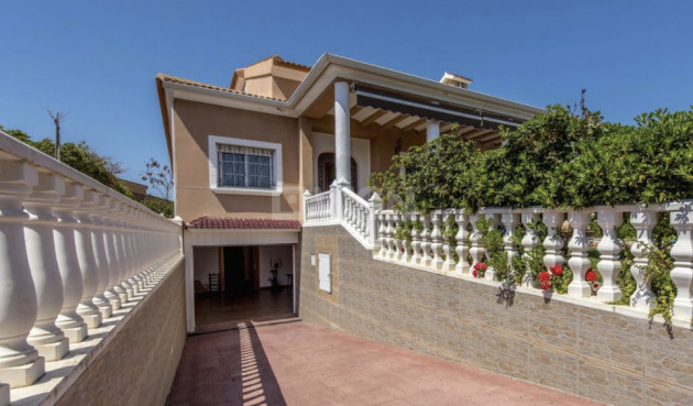 Odsprzedaż - Villa - La Mata - Costa Blanca