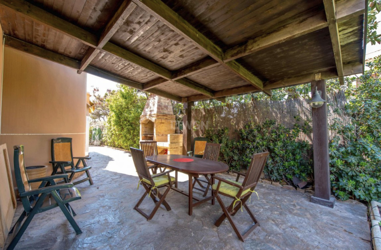 Odsprzedaż - Villa - La Mata - Costa Blanca