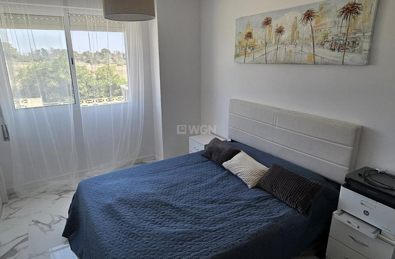 Resale - Apartment / flat - Orihuela Costa - Punta Prima