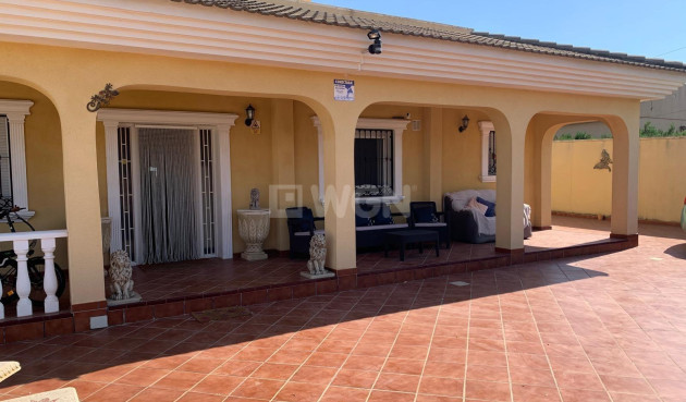 Odsprzedaż - Villa - Torrevieja - Los Balcones - Los Altos del Edén