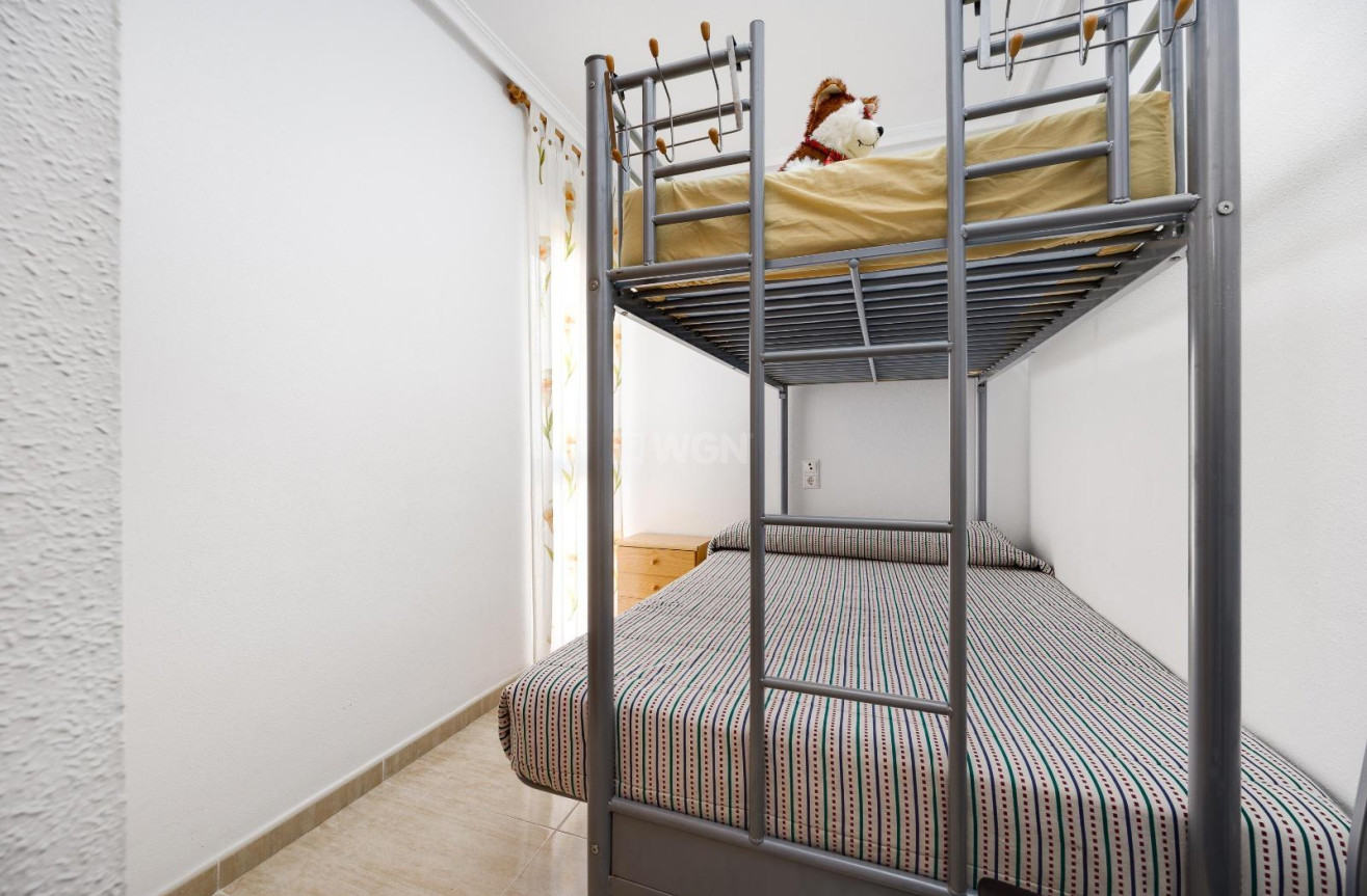 Odsprzedaż - Daszek - Torrevieja