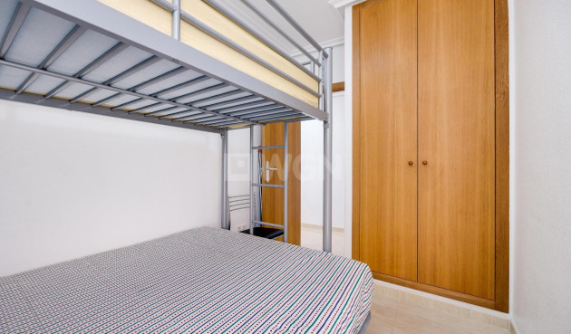 Odsprzedaż - Daszek - Torrevieja