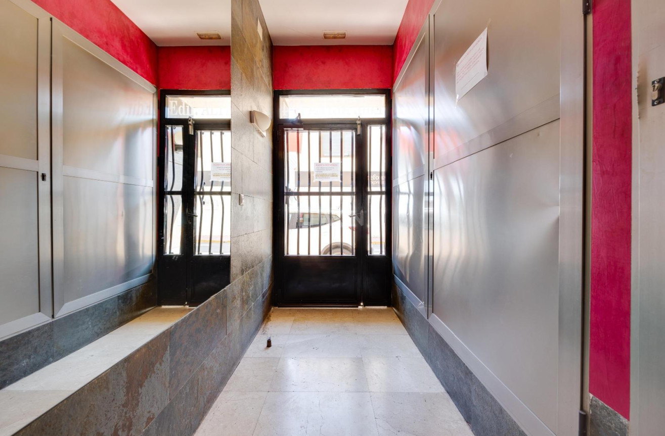 Odsprzedaż - Daszek - Torrevieja