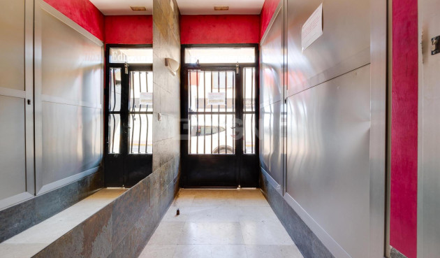 Odsprzedaż - Daszek - Torrevieja