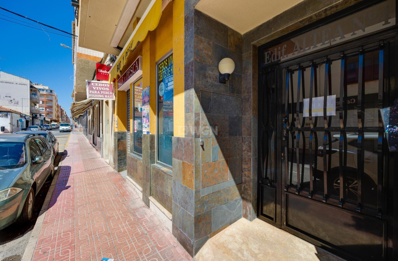 Odsprzedaż - Daszek - Torrevieja