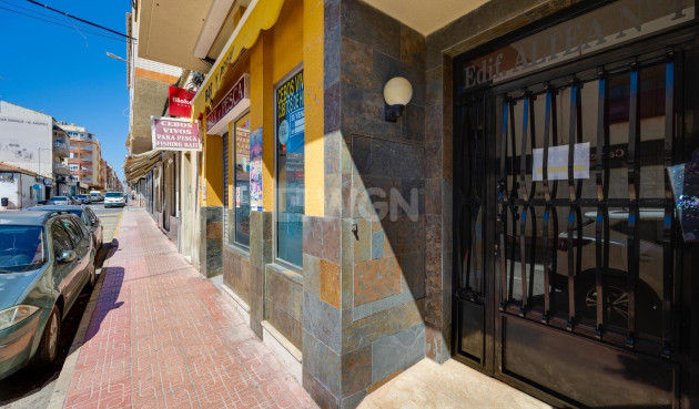 Odsprzedaż - Daszek - Torrevieja