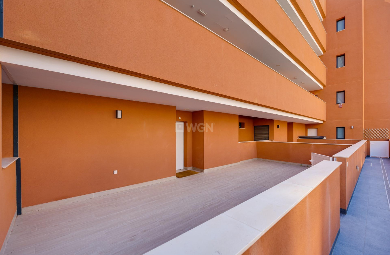 Odsprzedaż - Mieszkanie w bloku - Orihuela Costa - Villamartín-las Filipinas