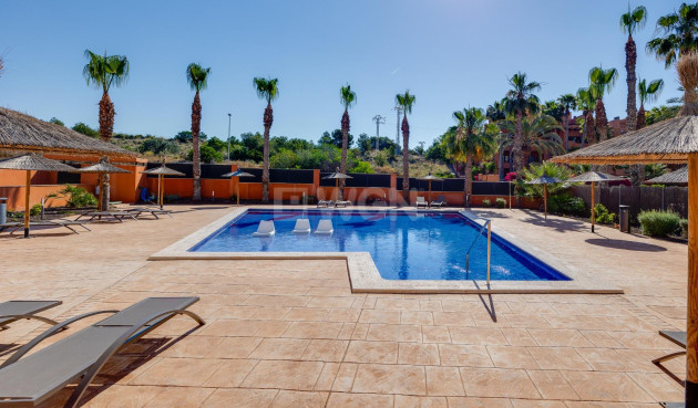 Odsprzedaż - Mieszkanie w bloku - Orihuela Costa - Villamartín-las Filipinas