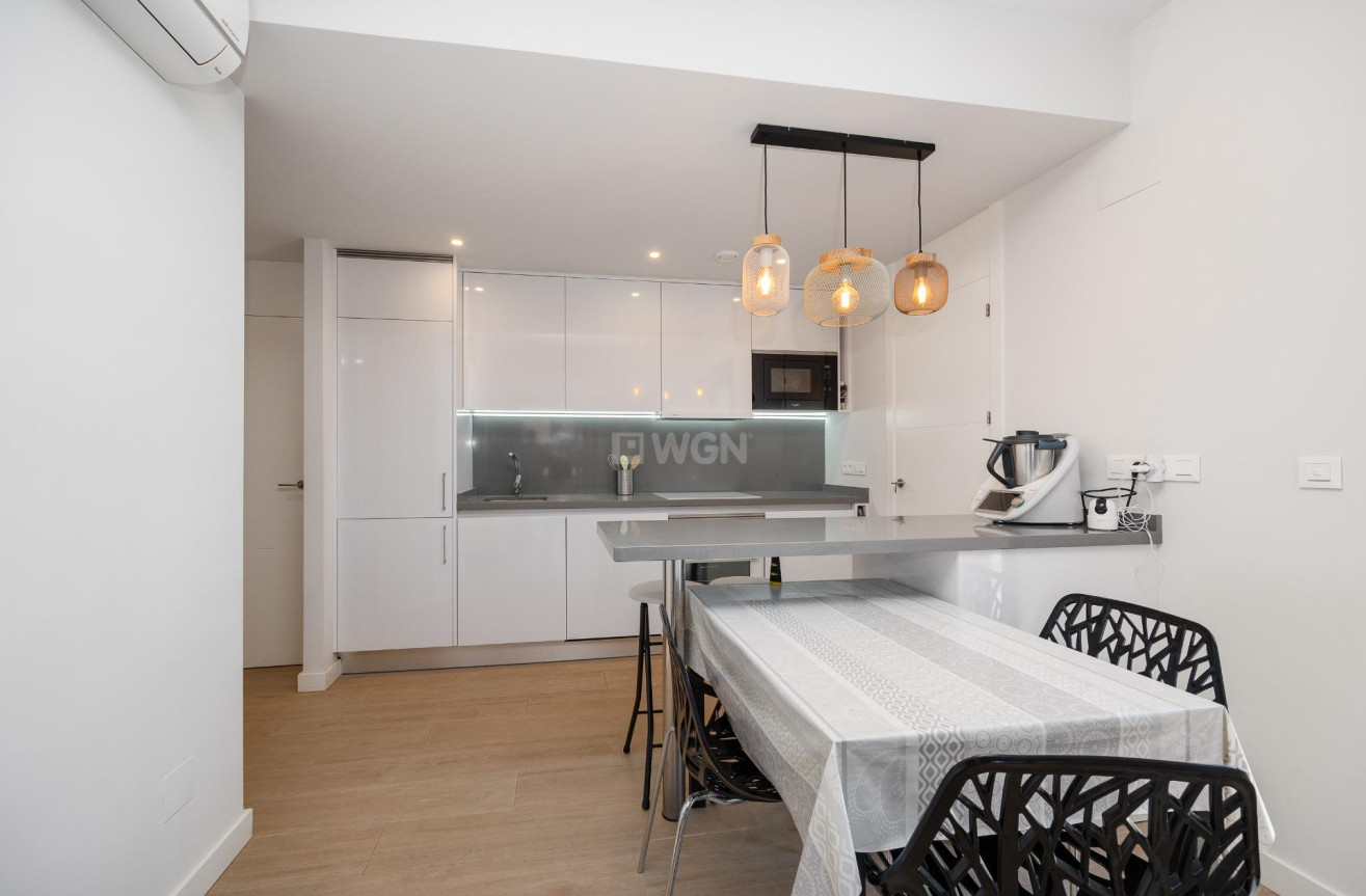 Odsprzedaż - Mieszkanie w bloku - Orihuela Costa - Villamartín-las Filipinas