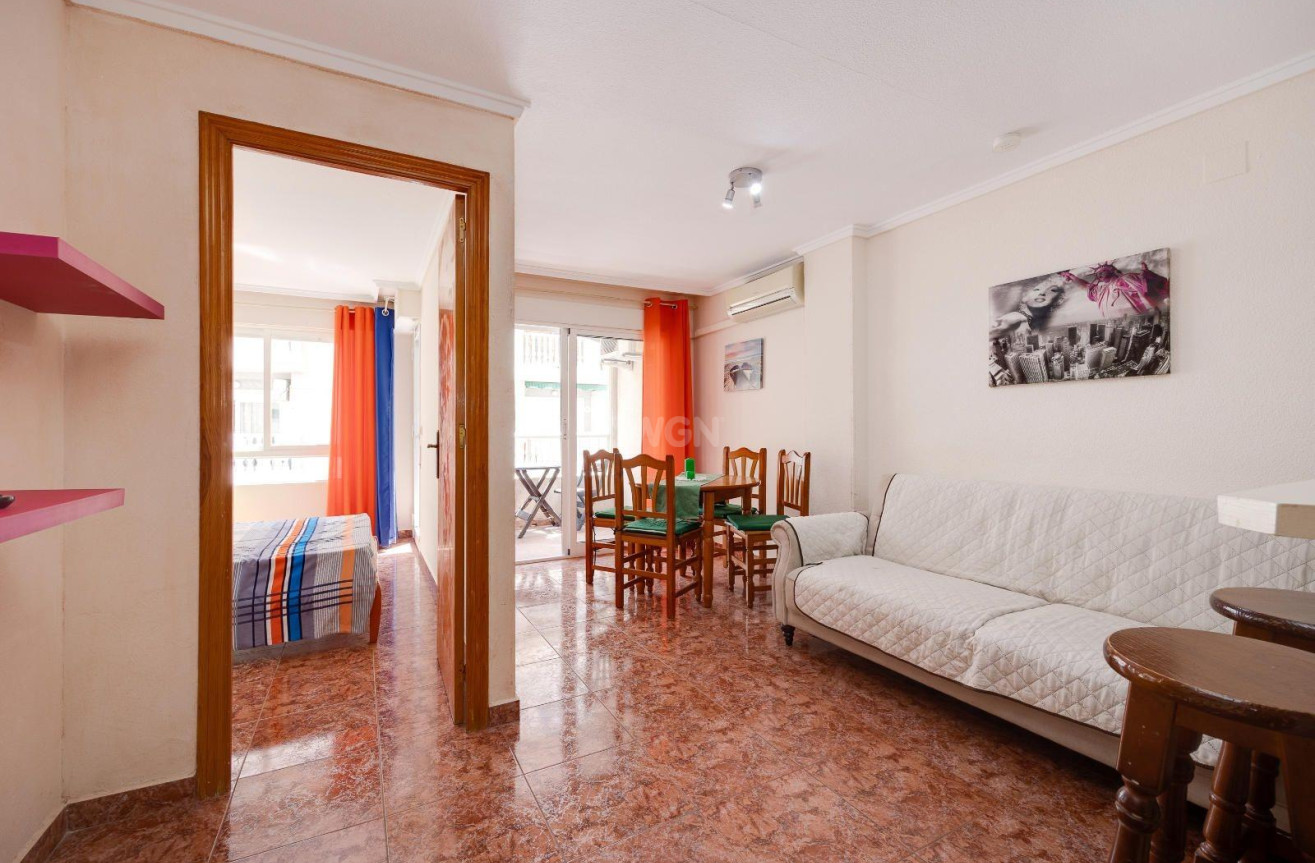 Reventa - Apartamento / piso - Torrevieja - Centro