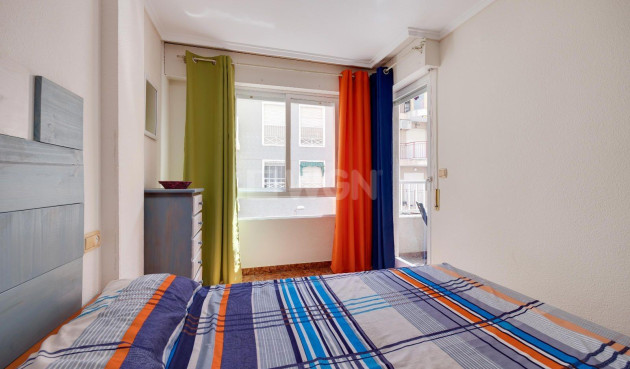 Reventa - Apartamento / piso - Torrevieja - Centro