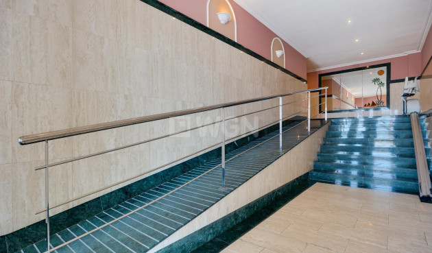 Odsprzedaż - Mieszkanie w bloku - Torrevieja - Paseo Maritimo