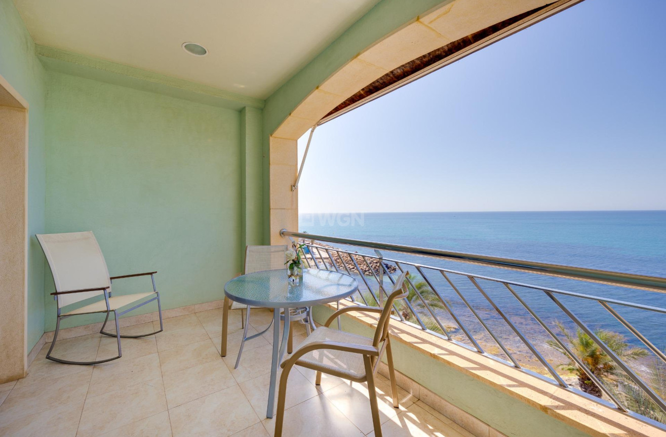 Odsprzedaż - Mieszkanie w bloku - Torrevieja - Paseo Maritimo