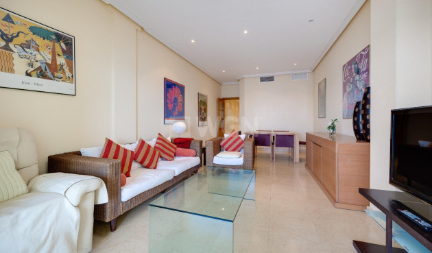 Odsprzedaż - Mieszkanie w bloku - Torrevieja - Paseo Maritimo