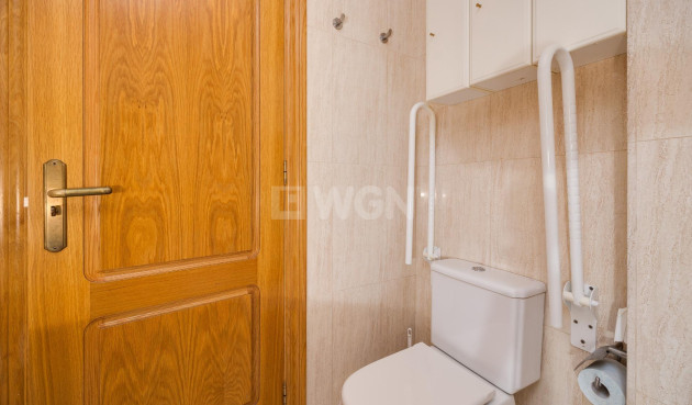 Odsprzedaż - Mieszkanie w bloku - Torrevieja - Paseo Maritimo