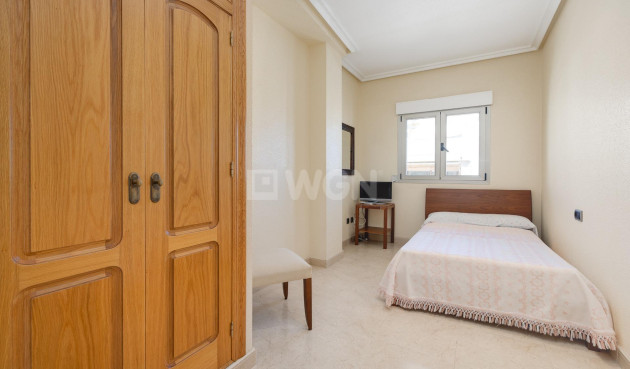 Odsprzedaż - Mieszkanie w bloku - Torrevieja - Paseo Maritimo