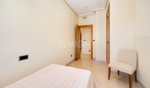 Odsprzedaż - Mieszkanie w bloku - Torrevieja - Paseo Maritimo