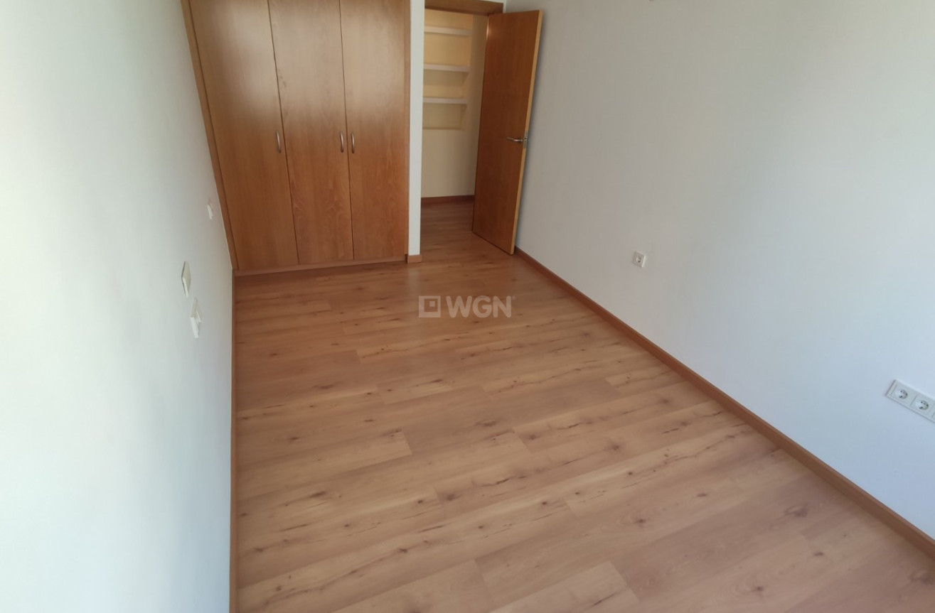 Odsprzedaż - Mieszkanie w bloku - Torrevieja - Puerto