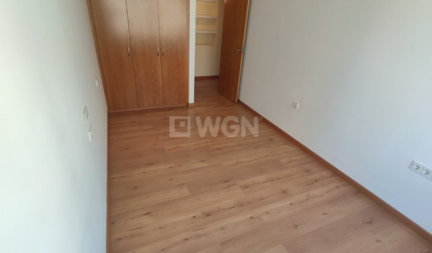 Odsprzedaż - Mieszkanie w bloku - Torrevieja - Puerto