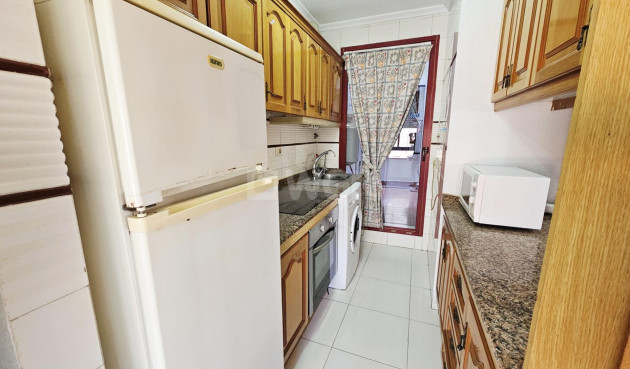 Resale - Apartment / flat - Guardamar del Segura - Pueblo