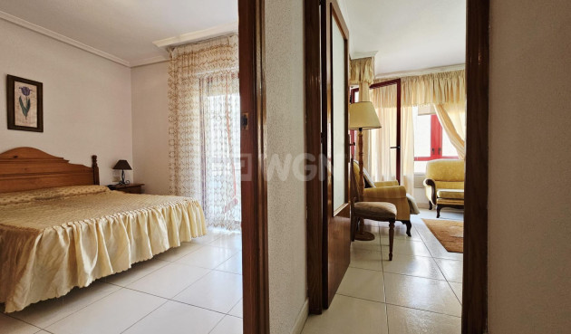 Resale - Apartment / flat - Guardamar del Segura - Pueblo