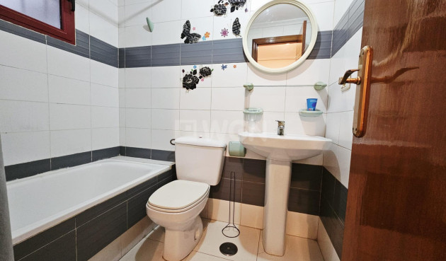 Resale - Apartment / flat - Guardamar del Segura - Pueblo