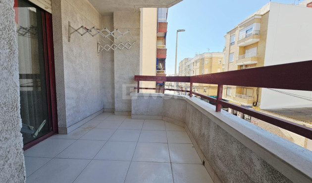 Resale - Apartment / flat - Guardamar del Segura - Pueblo