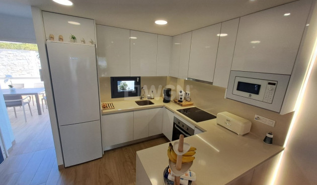 Odsprzedaż - Mieszkanie w bloku - Los Balcones - Costa Blanca