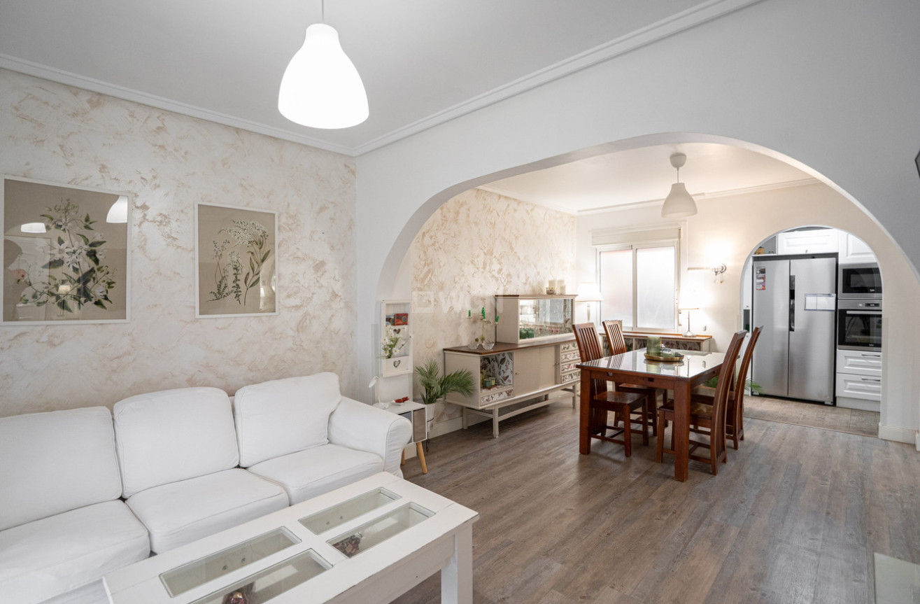 Odsprzedaż - Kamienica - Gran Alacant - Costa Blanca