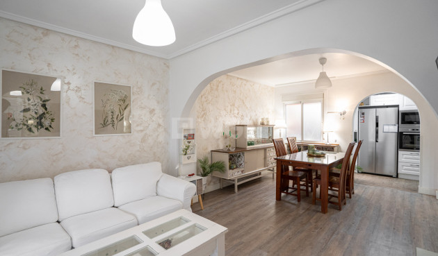 Odsprzedaż - Kamienica - Gran Alacant - Costa Blanca