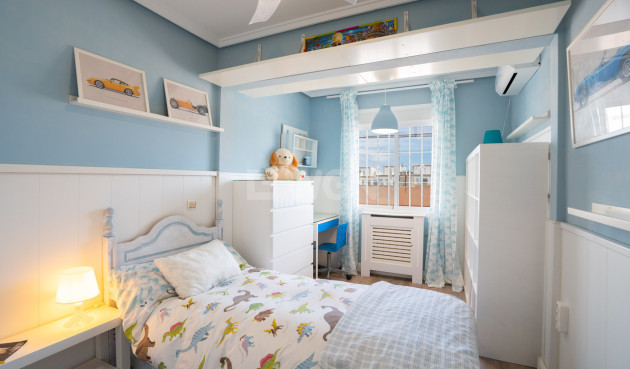 Odsprzedaż - Kamienica - Gran Alacant - Costa Blanca