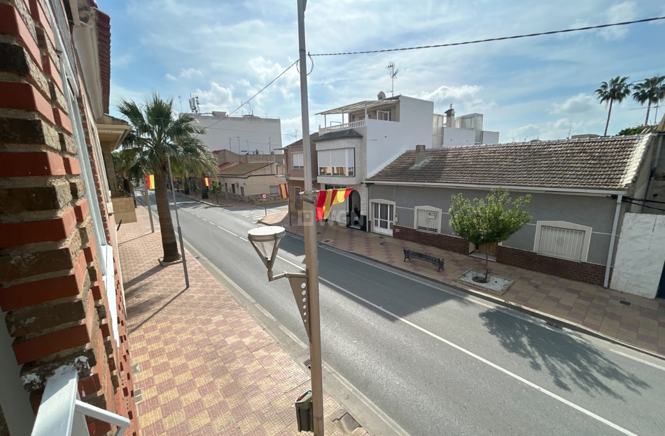 Odsprzedaż - Mieszkanie w bloku - Jacarilla - Inland