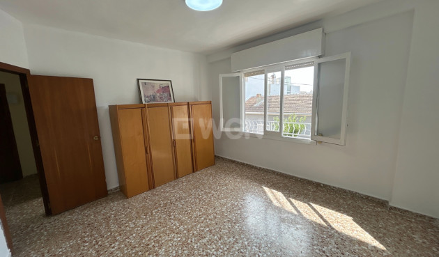 Odsprzedaż - Mieszkanie w bloku - Jacarilla - Inland