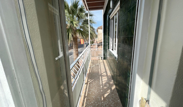 Odsprzedaż - Mieszkanie w bloku - Jacarilla - Inland