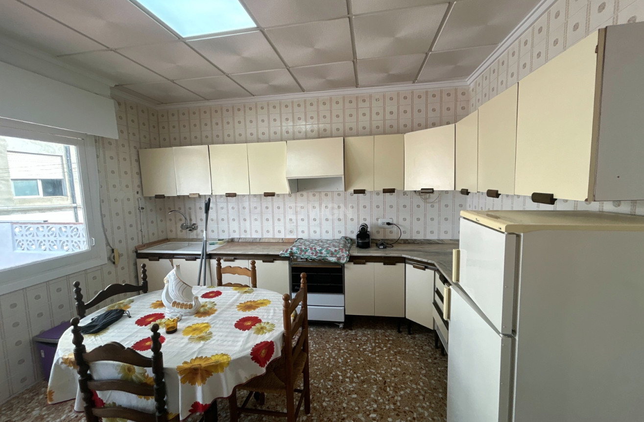 Odsprzedaż - Mieszkanie w bloku - Jacarilla - Inland