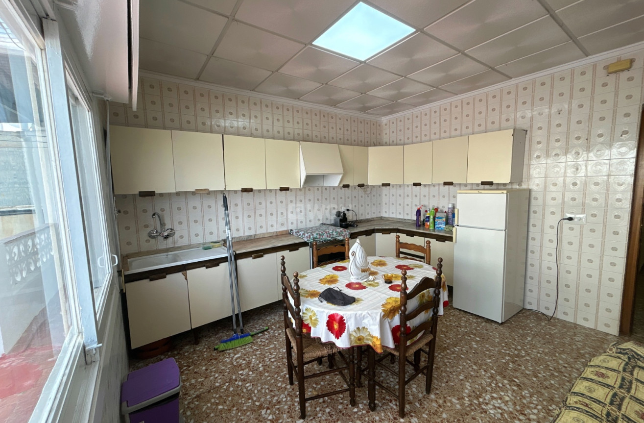 Odsprzedaż - Mieszkanie w bloku - Jacarilla - Inland