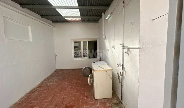 Odsprzedaż - Mieszkanie w bloku - Jacarilla - Inland