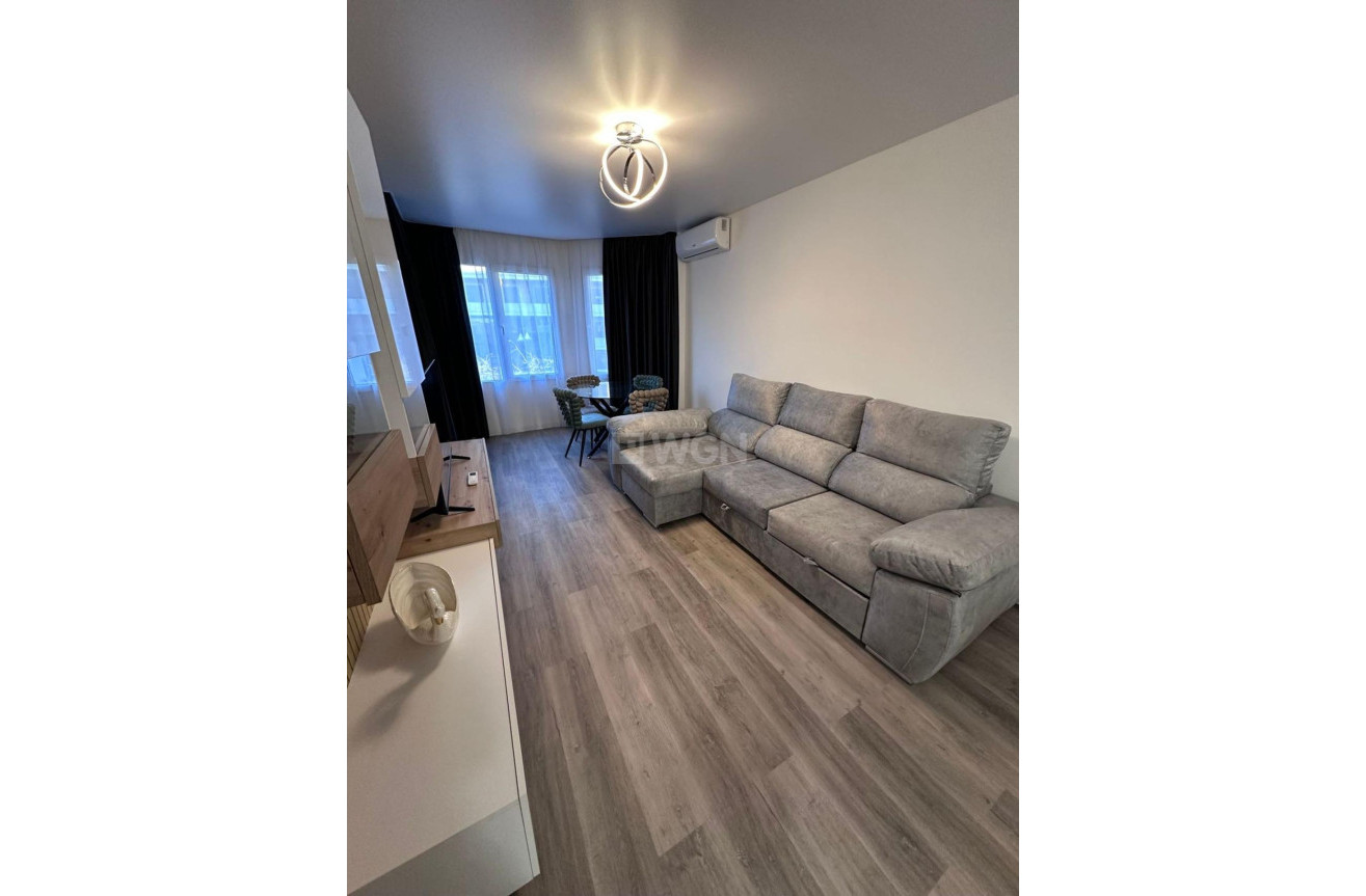 Wiederverkauf - Wohnung - Torrevieja - Estacion De Autobuses