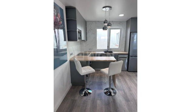 Wiederverkauf - Wohnung - Torrevieja - Estacion De Autobuses