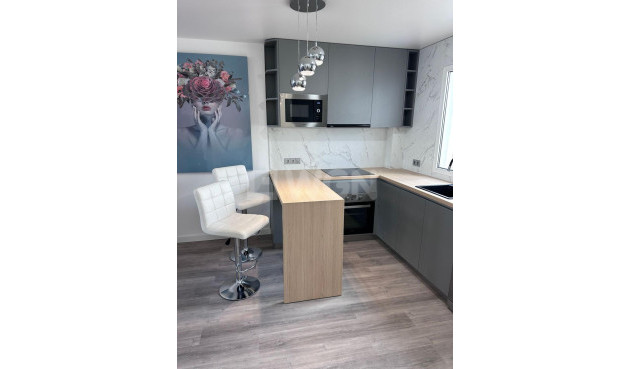 Wiederverkauf - Wohnung - Torrevieja - Estacion De Autobuses