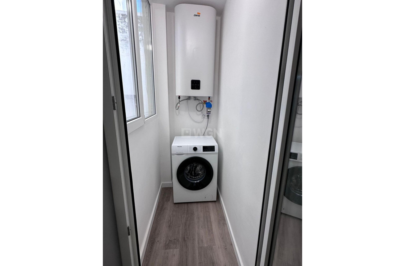 Wiederverkauf - Wohnung - Torrevieja - Estacion De Autobuses