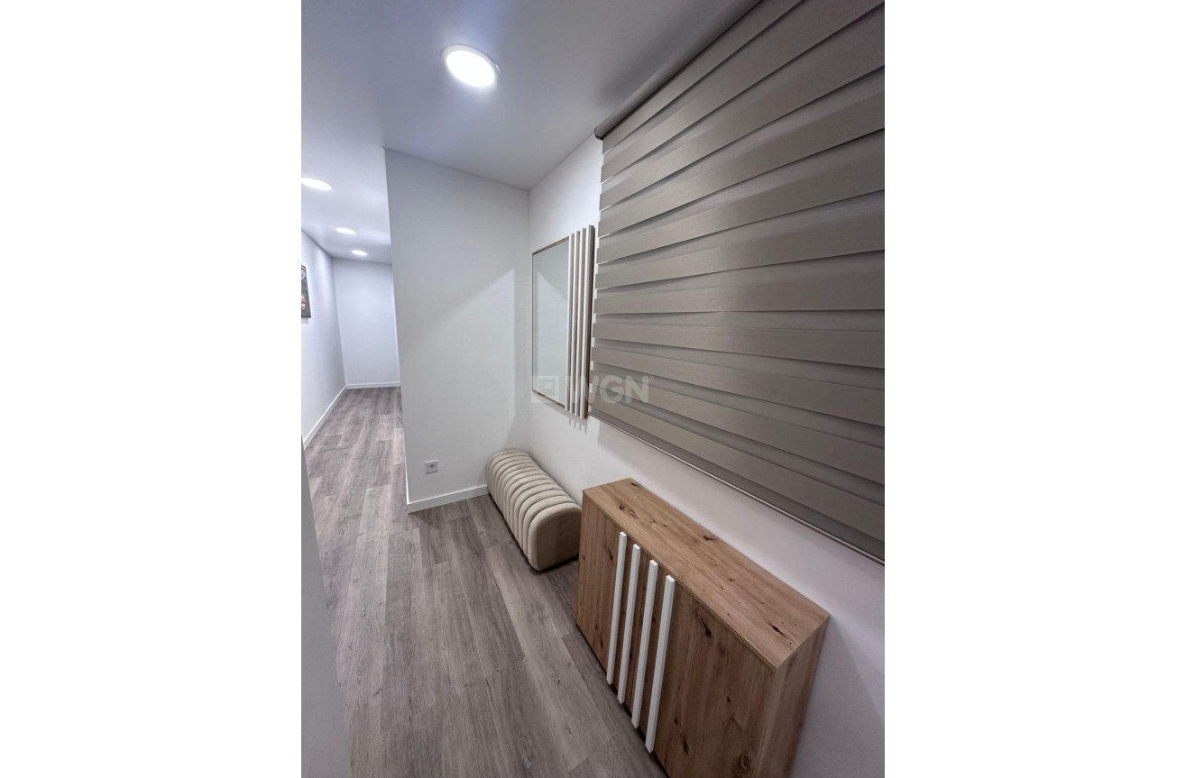 Wiederverkauf - Wohnung - Torrevieja - Estacion De Autobuses