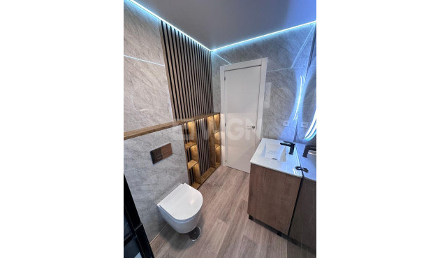 Wiederverkauf - Wohnung - Torrevieja - Estacion De Autobuses