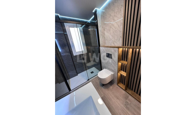 Wiederverkauf - Wohnung - Torrevieja - Estacion De Autobuses